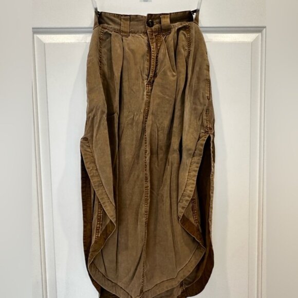 Free People Dresses & Skirts - Brown/khaki midi Free People skirt
